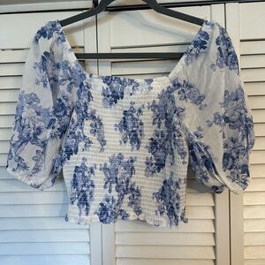 Lush crop top size medium never worn